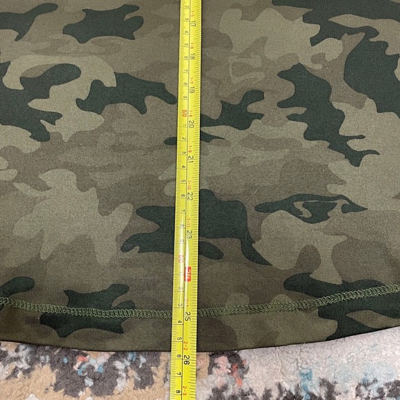 Lululemon Cool Racerback Tank Top Womens Size 6? Green CAMOUFLAGE - Picture 6 of 6